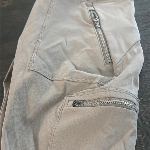 Athleta Women's Tan Pants - Picture 4 of 5